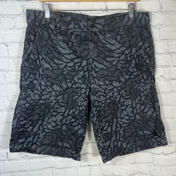 Nike Air Jordan Shorts Men's 36 Gray Fragmented Elephant Print Camo 11” Inseam - Picture 1 of 10